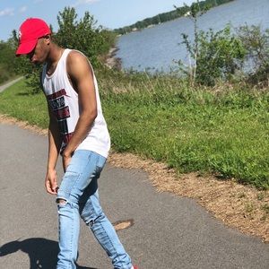 Meet your Posher, Derrick